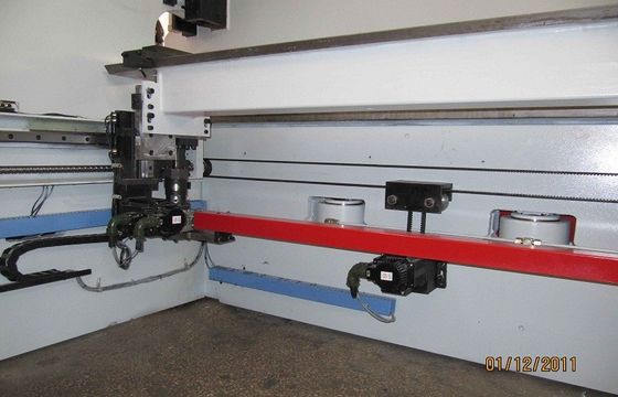 উচ্চ ফলপ্রসু CNC হাইড্রোলিক 3mm 100 টন প্রেস ব্রেক &amp; নমন মেশিন